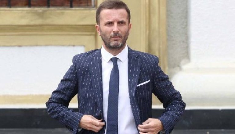 “S’KA COVID, KUSH BESON NË ZOT JETON…”/ Braçe- Kryemadhit: E ka si luks besimin! I përgjigjet me shembullin e Papës
