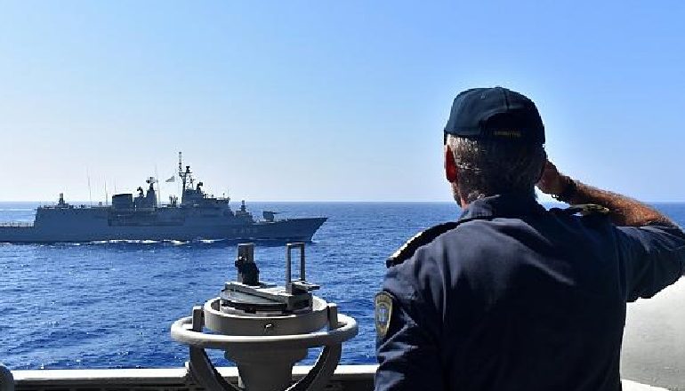 MESDHE/ Rusia futet në lojën e shahut rajonal, nisin manovrat ushtarake me Turqinë