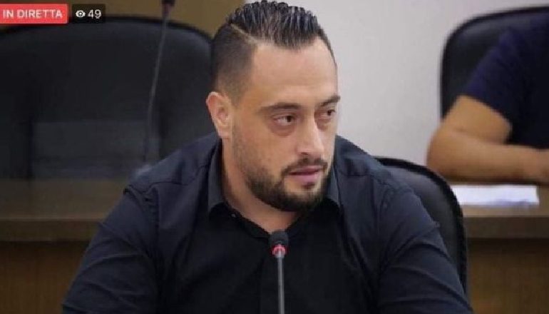 “NË 8 ORË PUNË JU SHPIFNI NE PUNOJMË”/ Kryebashkiaku i Shijakut “nxjerr bllof” PD-në, publikon faktet për shpifjen e radhës