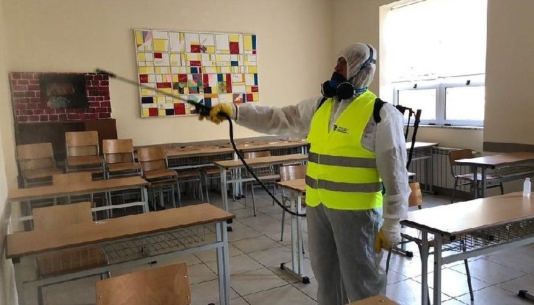 DEZINFEKTIMI I SHKOLLAVE/ Veliaj: Gati për nisjen e vitit të ri shkollor