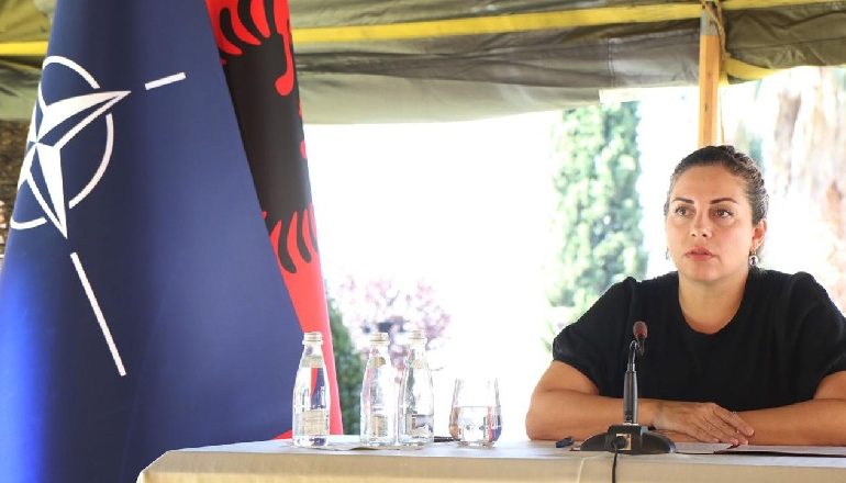 SHTABI I PËRGJITHSHËM I FA-SË ME DREJTUES TË RINJ/ Xhaçka: Meritokraci e profesionalizëm