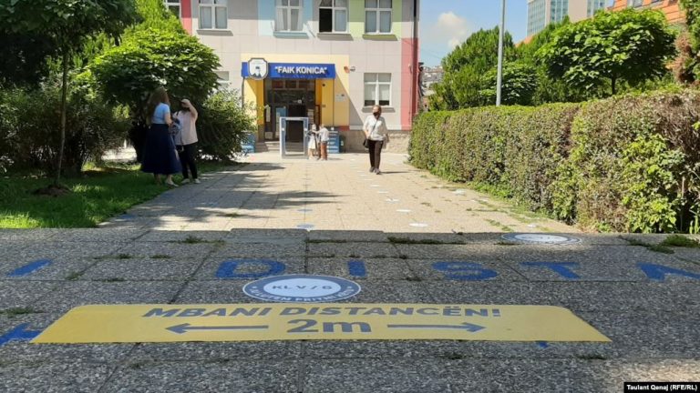 PAK DITË NGA NISJA E MËSIMIT/ Ministria e Arsimit të Kosovës: Jemi përgatitur për vitin e ri shkollor