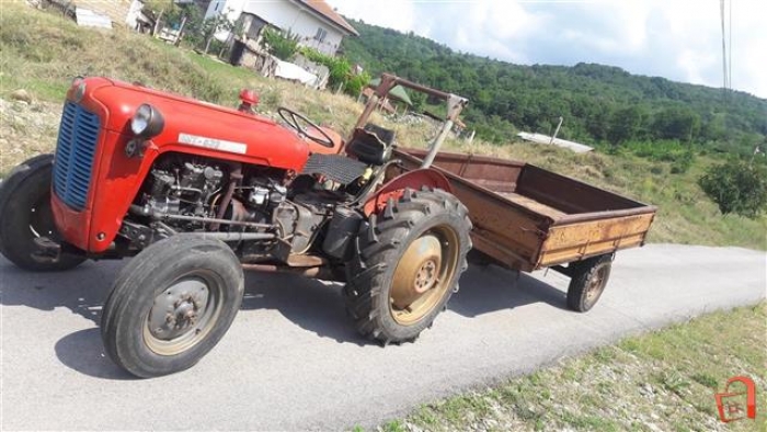 NGJARJE TRAGJIKE/ Ishte në traktor me gjyshin, 16 vjeçaren e zë poshtë rimorkio dhe vdes