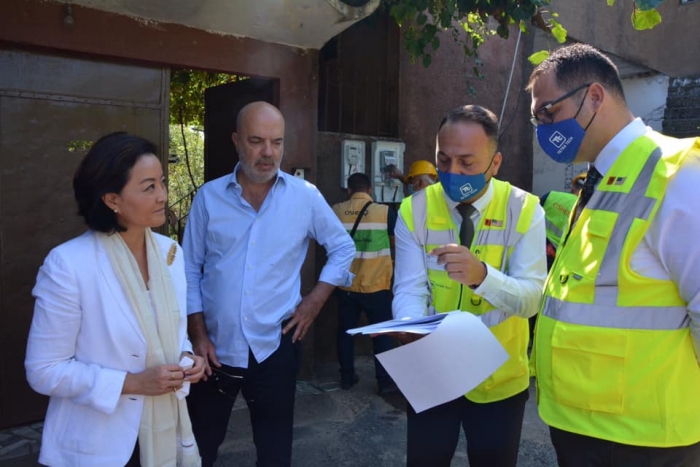 PËRGËZON OSHEE/ Ambasadorja Kim: Po zgjeron përpjekjet për të krijuar një sektor më të fortë të energjisë në të gjithë Shqipërinë