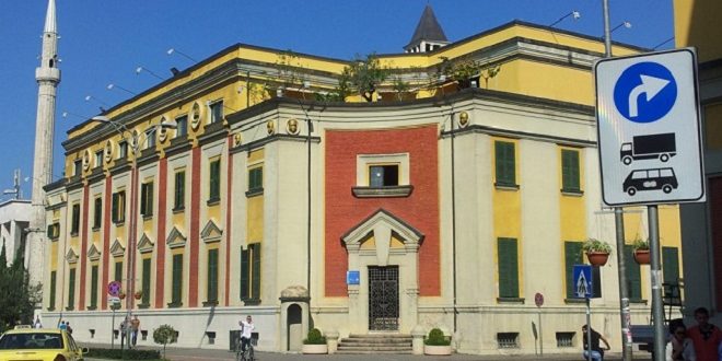 FAKSIMILE/ Bashkia Tiranë nxjerr blof PD-në: Familja e Nik Prendit është trajtuar që në fillim me bonus qiraje, po bëni fushatë me…