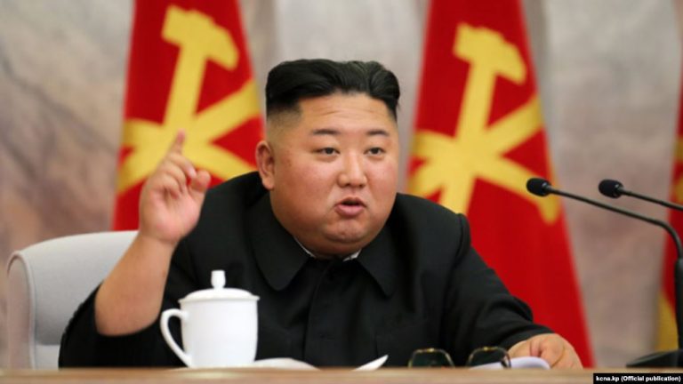KIM JON-UN BËN VEPRIMIN E PAPRITUR/ Kërkon falje për vrasjen e një zyrtari jugkorean: Nuk duhej të kishtë ndodhur