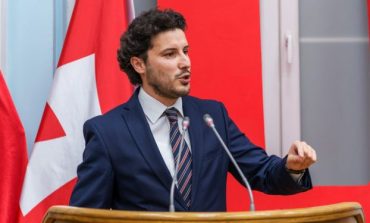 "JEMI DUKE ZHVILLUAR BISEDIME..."/ Abazoviç optimist: Mali i Zi mund të bëhet me qeveri të re