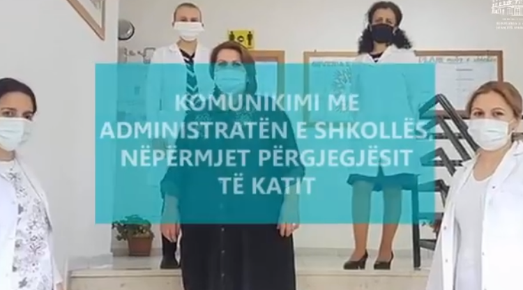 VITI I RI SHKOLLOR/ Shahini publikon VIDEON: Lëvizjet brenda shkollës, vetëm me maskë dhe sipas rregullave të distancimit fizik