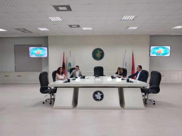 KQZ E RE/ Ruçi shkresë të gjitha partive politike… Zbulohen 2 emrat e aplikantëve të parë