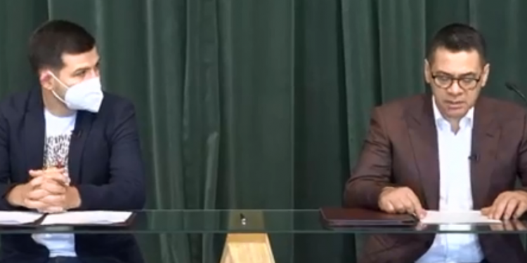 U SHKATËRRUAN NGA TËRMETI I NËNTORIT/ Ahmetaj firmos marrëveshjen me “Fundjavë Ndryshe”: 1 milion euro donacione për rindërtimin e banesave