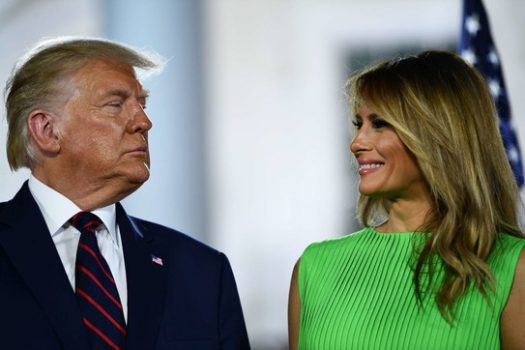 “USHTARËT E VDEKUR JANË IDIOTË”/ Deklarata e Trump shkakton polemika në SHBA, Melania i del në mbrojtje