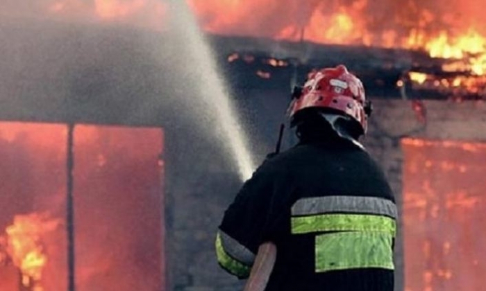 E RËNDË NË GJIROKASTËR/ Po tentonte të fikte zjarrin në bahçen e tij, burri vdes nga asfiksia