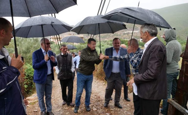 NIS PUNA PËR RIKONSTRUKSIONIN E URËS MBI LUMIN SHKUMBIN/ Balla: Një premtim i mbajtur për banorët e Polisit në Elbasan
