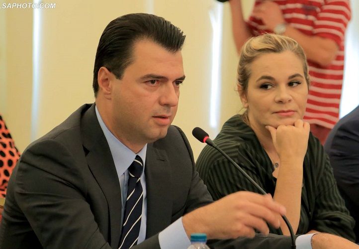 Lulzim Basha dhe Monika Kryemadhi përballë Edi Ramës në Durrës? Sa ide  qesharake! – AlpeNews