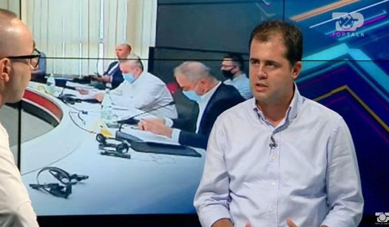 KRYEMADHI THA 100/ Bylykbashi e “ul”: Opozita fiton 84 MANDATE. Edhe Sali Berisha ia doli me…