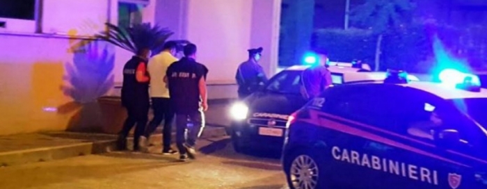 OPERACION NDËRKOMBËTAR ANTIDROGË/ Mediat italiane: Karteli drejtohej nga shqiptarë, sekuestrohen tonelata kokainë dhe miliona euro (DETAJE)