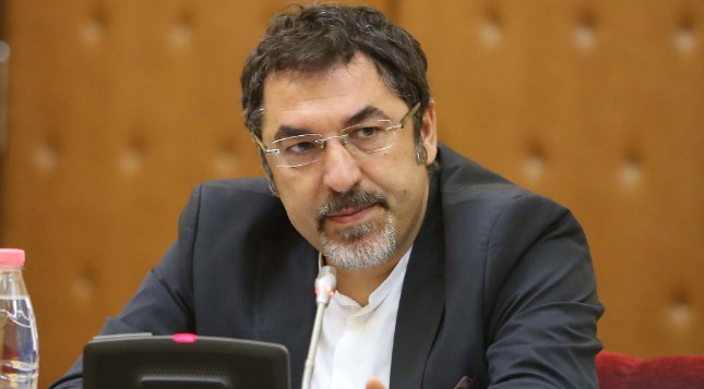 I PËRGJIGJET METËS/ Çuçi: Ka zgjedhur të bëjë fushatë me postin, në “rënie të lirë” është vetë PRESIDENTI