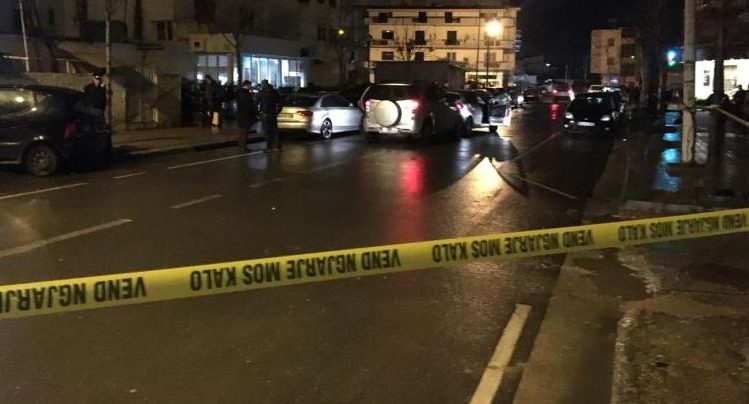E RËNDË/ U plagos pas një sherri në Durrës, ndërron jetë një nga të plagosurit (EMRI)