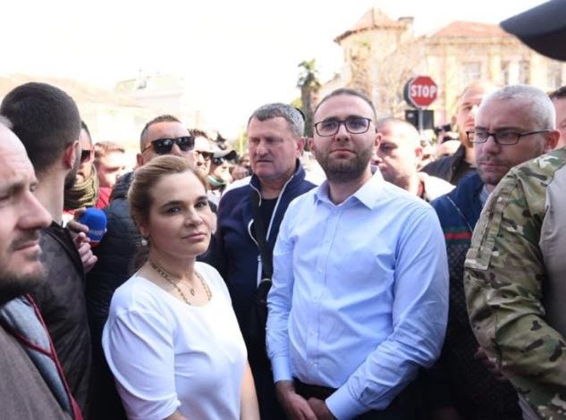 Pse u tremb kaq shumë opozita? Ironia e reagimit të paprecedentë të PD e LSI për lëvizjet e brendshme organizative të PS