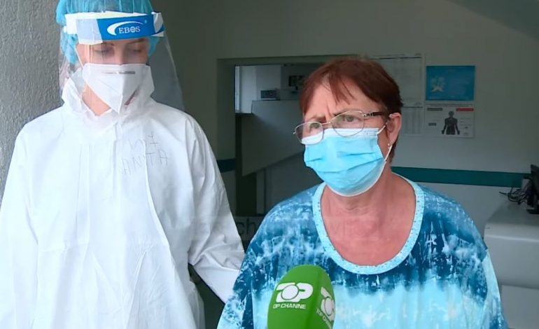 RRËFIMI/ 67-vjeçarja mposhti COVID-in pas 8 ditësh me oksigjen në spital, e moshuara ka një mesazh për ata që s’besojnë