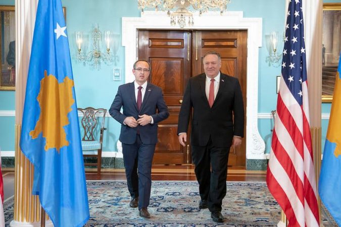 NJË DITË PAS MARRËVESHJES ME SERBINË/ Kryeministri i Kosovës takohet me Pompeon: SHBA e gatshme për të mbështetur…