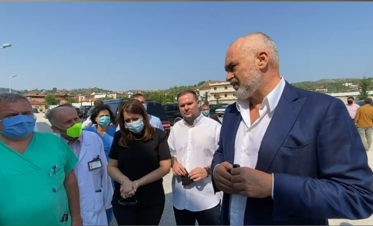RRITJA E PAGAVE PËR MJEKËT DHE INFERMIERËT/ Rama flet nga Berati: Do arrijmë në 40%. Shifra finale…