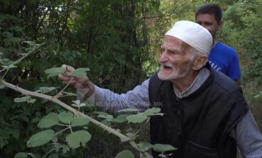"PUNA NUK I BËN DËM ASKUJT"/ I moshuari 108-vjeçar shqiptar vazhdon të punojë për të mbajtur shtëpinë dhe… gruan 102- vjeçare