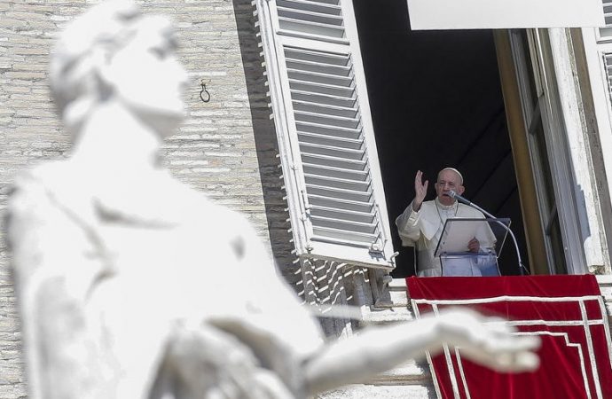 KORONAVIRUSI/ Papa Francesku: Ja kush është djalli më i madh dhe plaga më e keqe se Covid-19