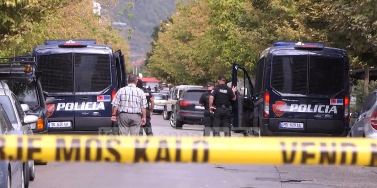 ZBARDHET DËSHMIA E GRUAS SË TIJ/ “Do t’ju hedh në erë po u afruat”, çfarë tha Lefter Zhidru para EKZEKUTIMIT