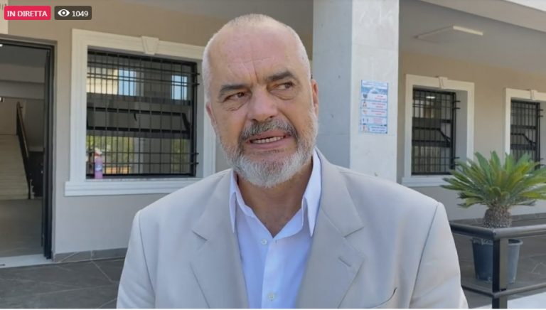 “HAJDE SHPJEGOJA ZAHOS SE PSE S’DUHET TË TAKOJË SHOKËT”/ Rama porosi drejtuesve të shkollave: Të jeni të duruar, jo me rreshtore e britma