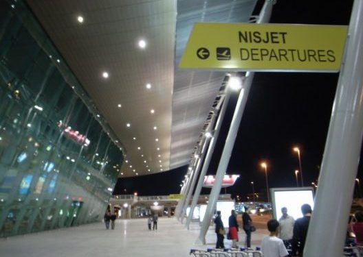 NUK LEJOHEN TË UDHËTOJNË TË GJITHË/ Aeroporti i Rinasit zbulon listën e fluturimeve për ditën e nesërme