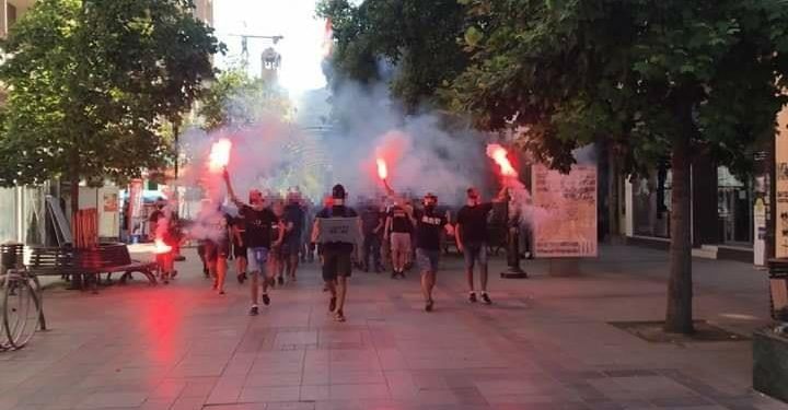 “SHQIPTAR I VDEKUR, SHQIPTAR I MIRË”/ Arrestohen 16 të rinj në Shkup për thirrjet raciste