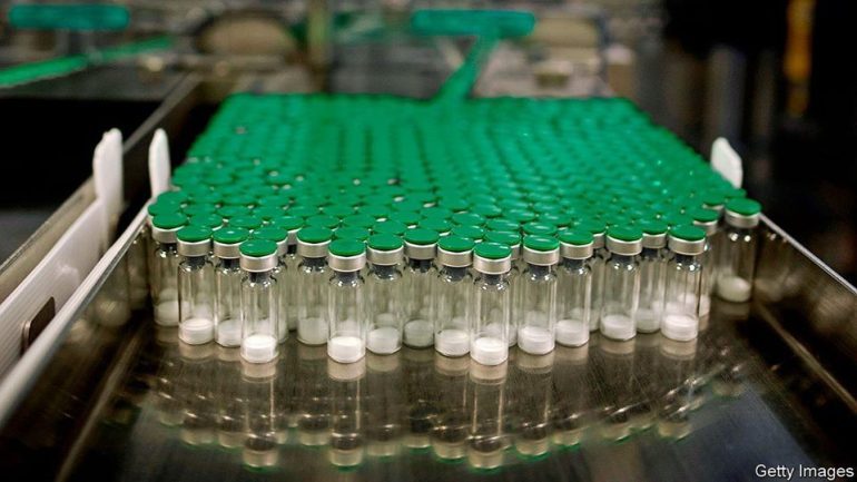 PANDEMIA/ OBSH-ja: Vaksinimi masiv anti-koronavirus nuk ka gjasa të arrihet deri në mes të vitit 2021