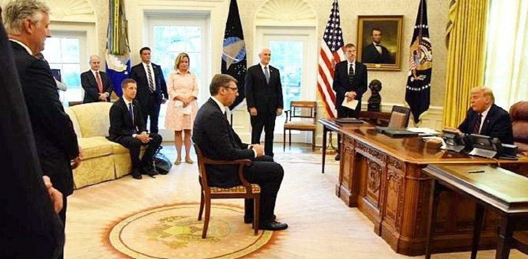 QENDRIMI PARA TRUMP/ E krahasoi Vuçiç me Sharon Stone tek “Basic Instinct”, zëdhënësja ruse kërkon…
