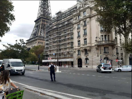 FRANCË/ Alarm për bombë, evakuohet kulla Eiffel (VIDEO)