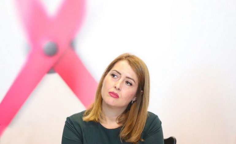 “TETORI ROZË”/ Manastirliu publikon kalendarin e mamografëve lëvizës: Kryeni depistimin afër vendbanimit