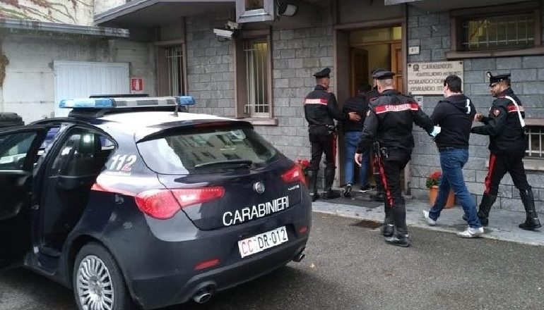 NDODH NË ITALI/ Vëllezërit shqiptar e kthyen shtëpinë në “biznes” të kokainës, 5 vite që shpërndanin drogë! Vendosen në arrest shtëpie