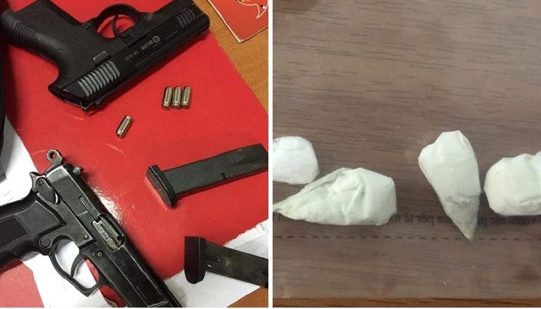 IU GJETËN 2 PISTOLETA, KOKAINË DHE…/ Në pranga një 30-vjeçar në Tiranë