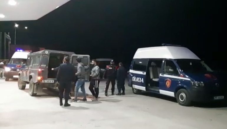 DETAJE NGA OPERACIONI NË KORÇË/ Turq, sirianë, marokenë dhe algjerë udhëtonin nga Devolli në Tiranë. U kapën afër një karburanti