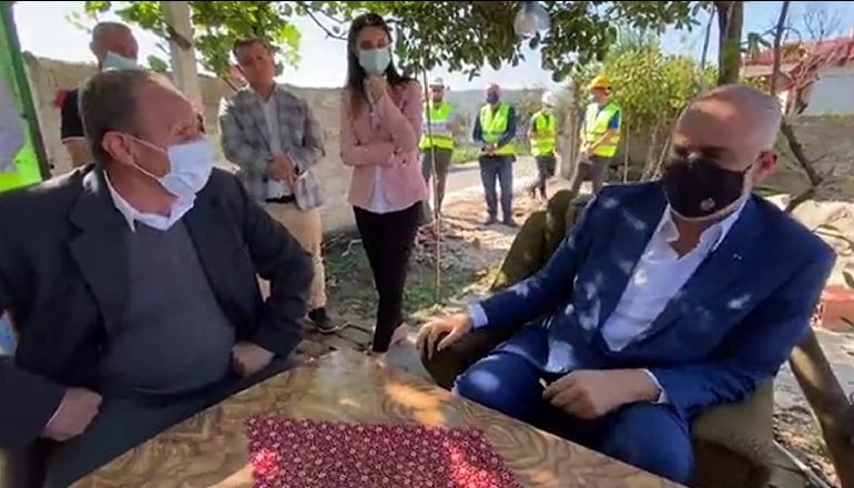 PREMTIMI NGA MANZA/ Rama: Për 40 ditë do jenë GATI 280 banesa individuale