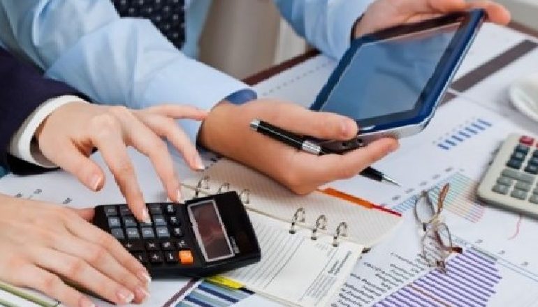 PËR BIZNESET/ Tatimet: Nga 1 janari faturat me shtetin do jenë vetëm online