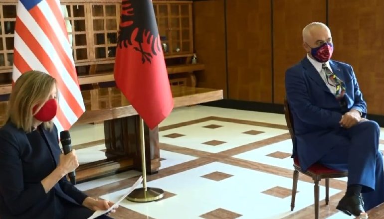 TAKIM ME SEKRETAREN E SHBA-SË PËR ARSIM/ Rama: Do zgjerojmë fushat e bashkëpunimit…