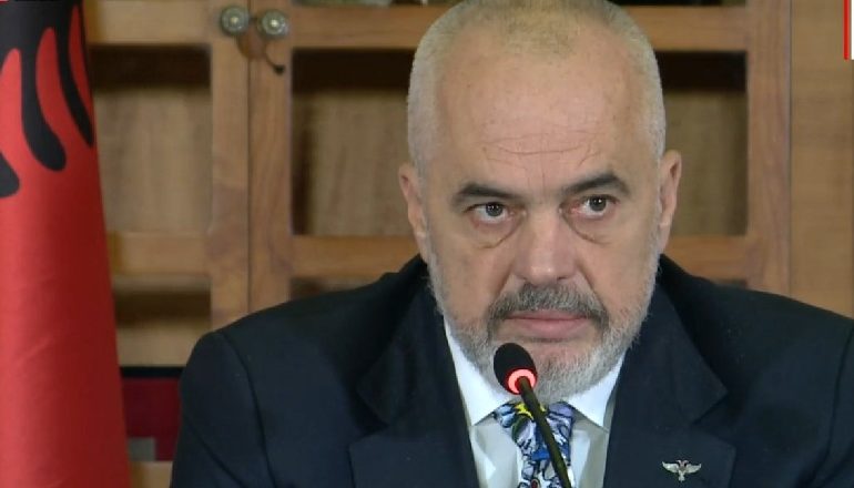 FTESË E PAZAKONTË/ Rama: Kush shan më shumë aeroportin e Kukësit do marrë biletë falas të vij të votojë PD