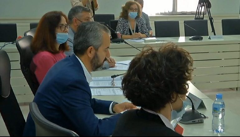 IMPLEMENTIMI I TEKNOLOGJISË NË ZGJEDHJE/ Komisioni Rregullator pranë KQZ miraton projekt-vendimin