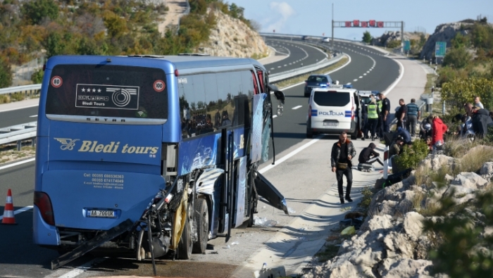 TRAGJIKE/ Autobusi shqiptar aksidentohet në Kroaci, disa të plagosur (FOTO)