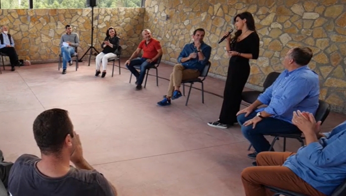 BËHET PJESË E PS/ Valbona Selimllari: Jam me punëmbaruarit, s’ka kohë të humbim me ata që s’mbarojnë punë (VIDEO)