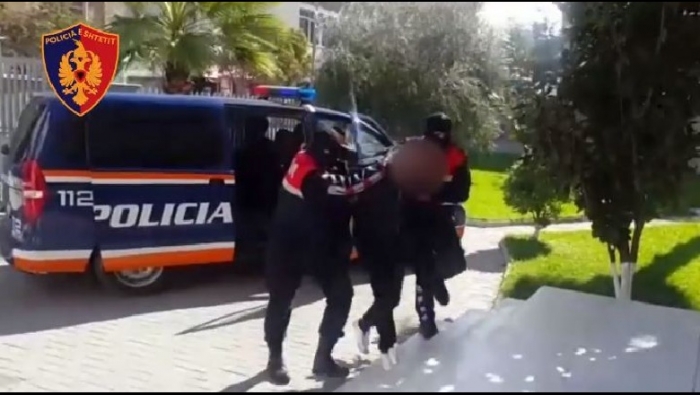 THEU MASËN “ARREST SHTËPIE” PËR…/ Prangoset 21-vjeçari në Krujë