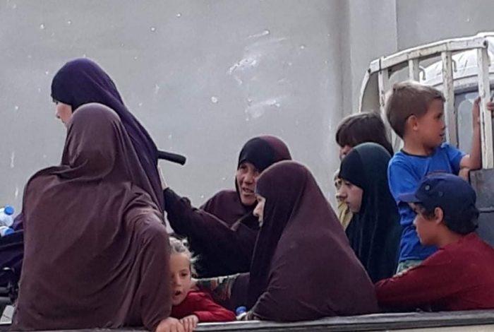 JEP LAJMIN E MIRË/ Gazetari publikon FOTON: Brenda muajit rikthehet grupi tjetër i fëmijëve nga Siria, mes tyre edhe Eva Dumani