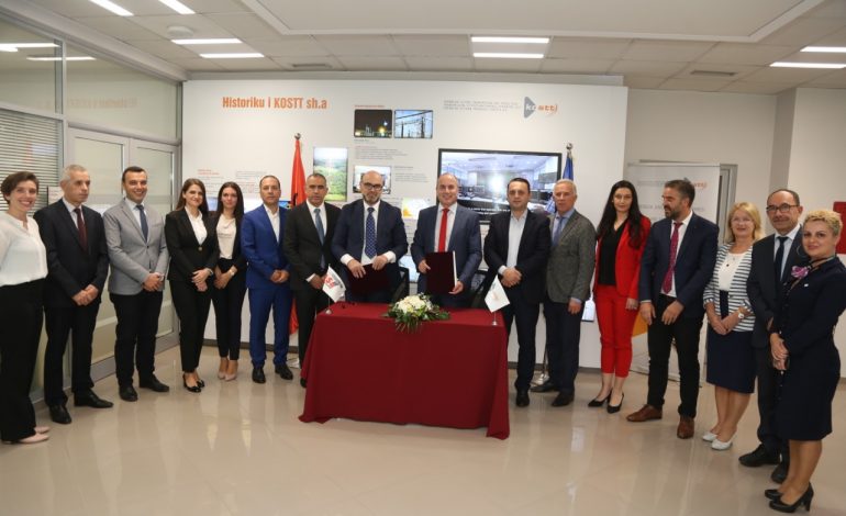 NËNSHKRUHET MARRËVESHJA PËR BURSËN SHQIPTARE TË ENERGJISË/ Balluku: Transparancë dhe konkurrencë në tregun e…