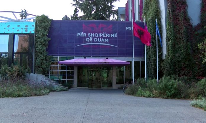 REKORD APLIKIMESH NË PS/ 16 mijë qytetarë regjistrohen në 4 ditë në platformën që i lejon të bëhen DEPUTETË